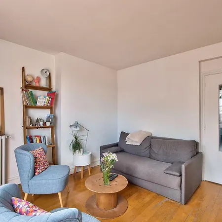 Two Comfortable And Bright With Balcony *